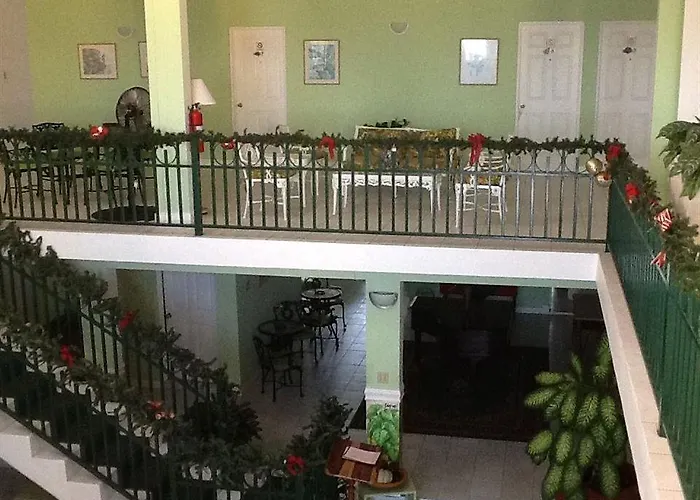 Reggae Reef Hotel 3*